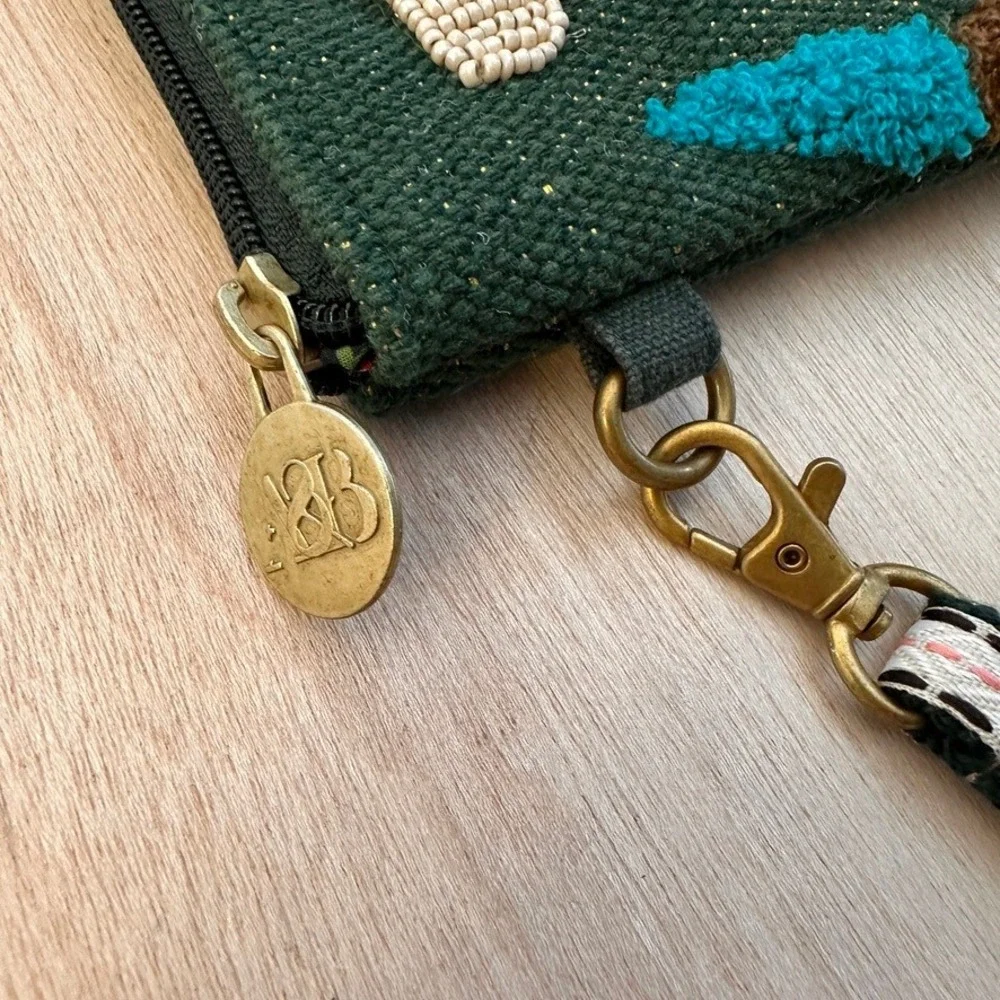 America & Beyond Beaded Initial Pouch Women Small Green Floral Wristlet P